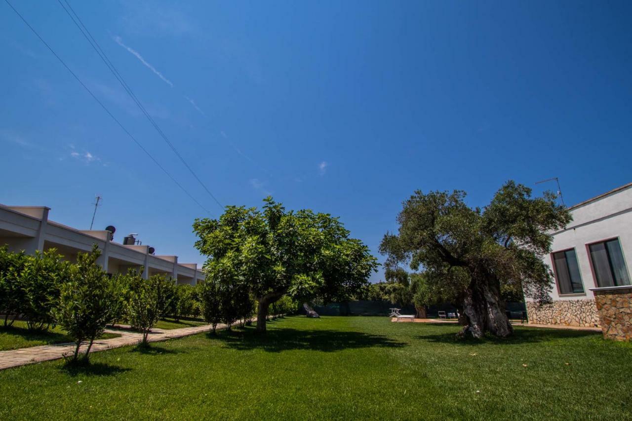 Hotel Eden Carovigno Kültér fotó