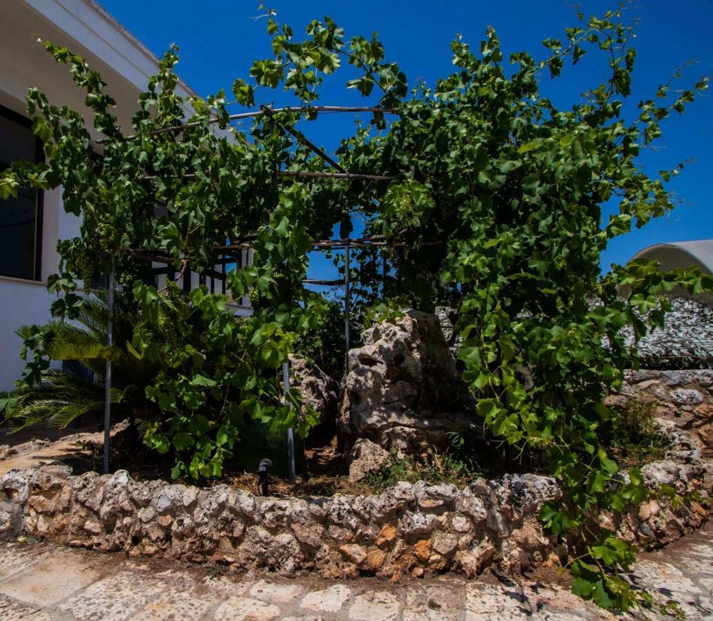 Hotel Eden Carovigno Kültér fotó