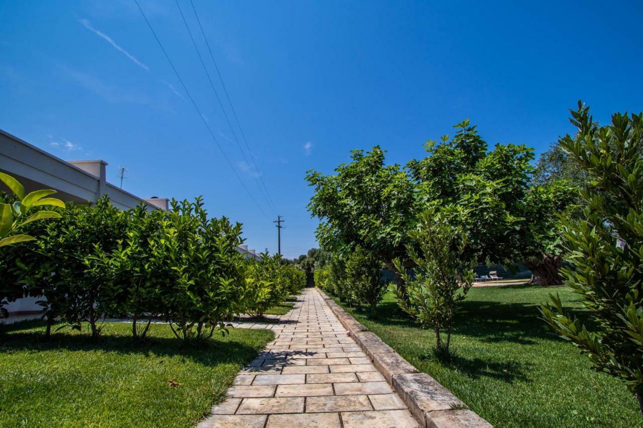 Hotel Eden Carovigno Kültér fotó